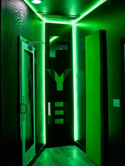 Dimensional Signs Photo